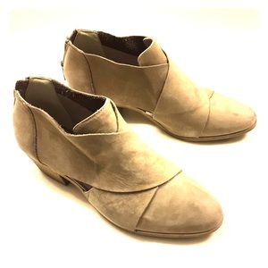 Very Volatile Nelisa Booties